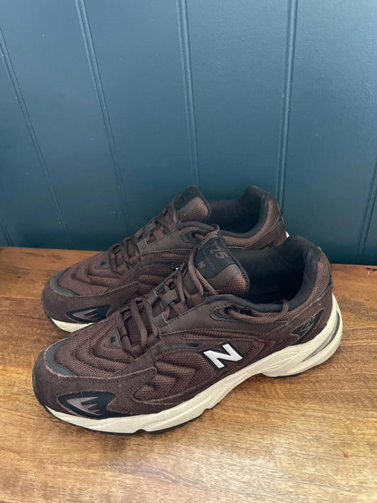 Men’s New Balance 725 Trainers With Chunky sole - UK 8 - 1735