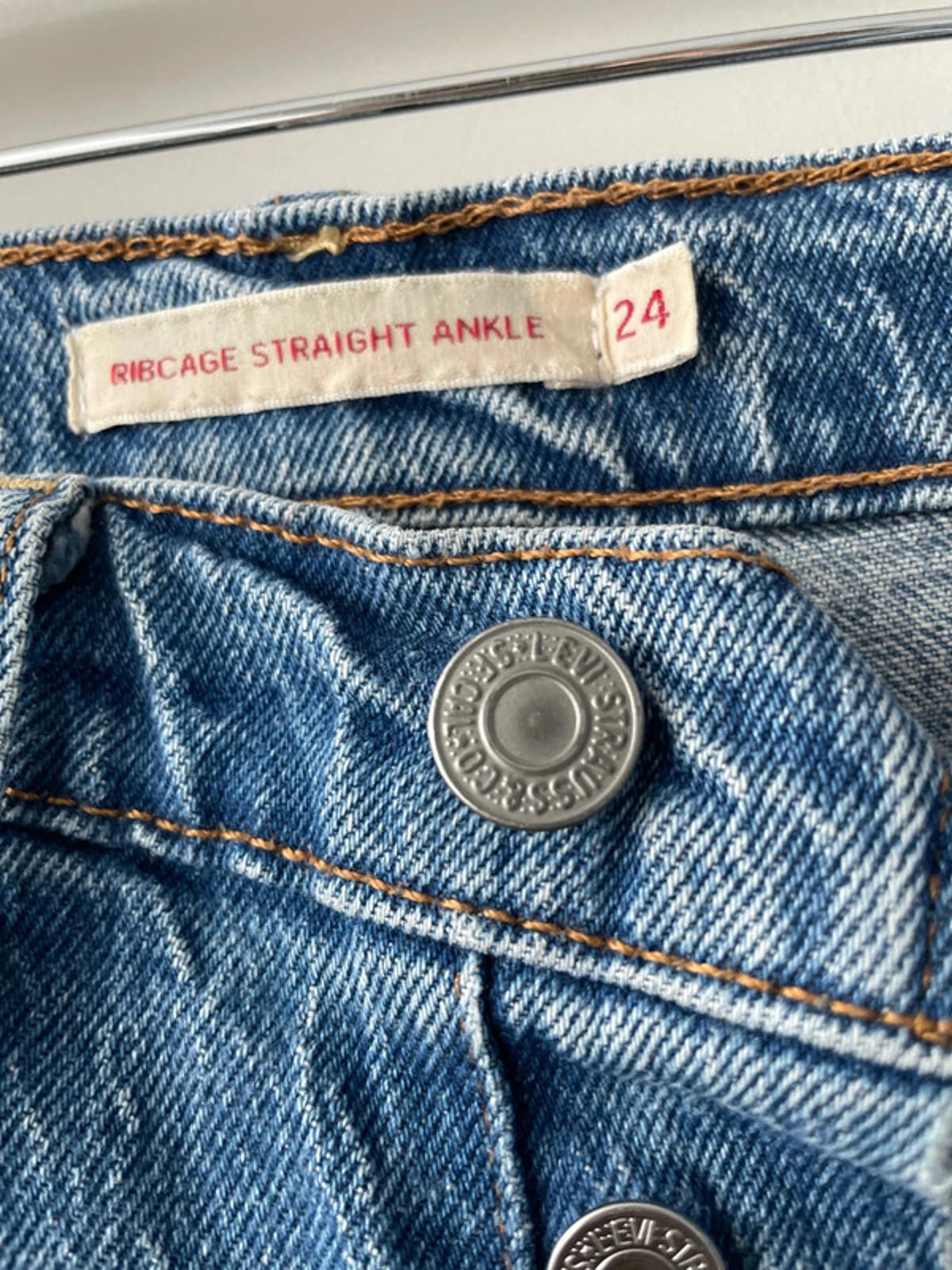 Women’s Levi’s High Waisted Ribcage Straight Fit Jeans In Blue - W24/L27 - 2268