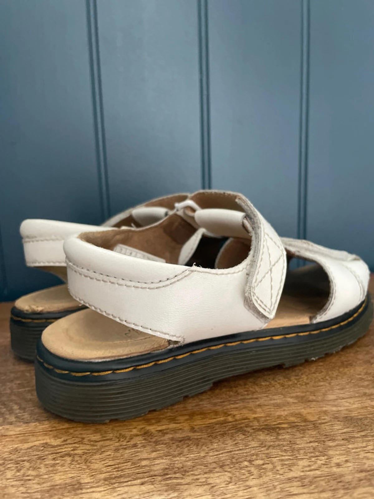Women’s Dr. Martens Premium Leather Sandals with chunky sole  - UK 3 - 0903