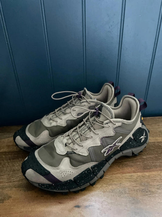 Men’s Reebok Zig Kinetica 2 Edge 'Army Green' size? Exclusive - UK10 - 2570