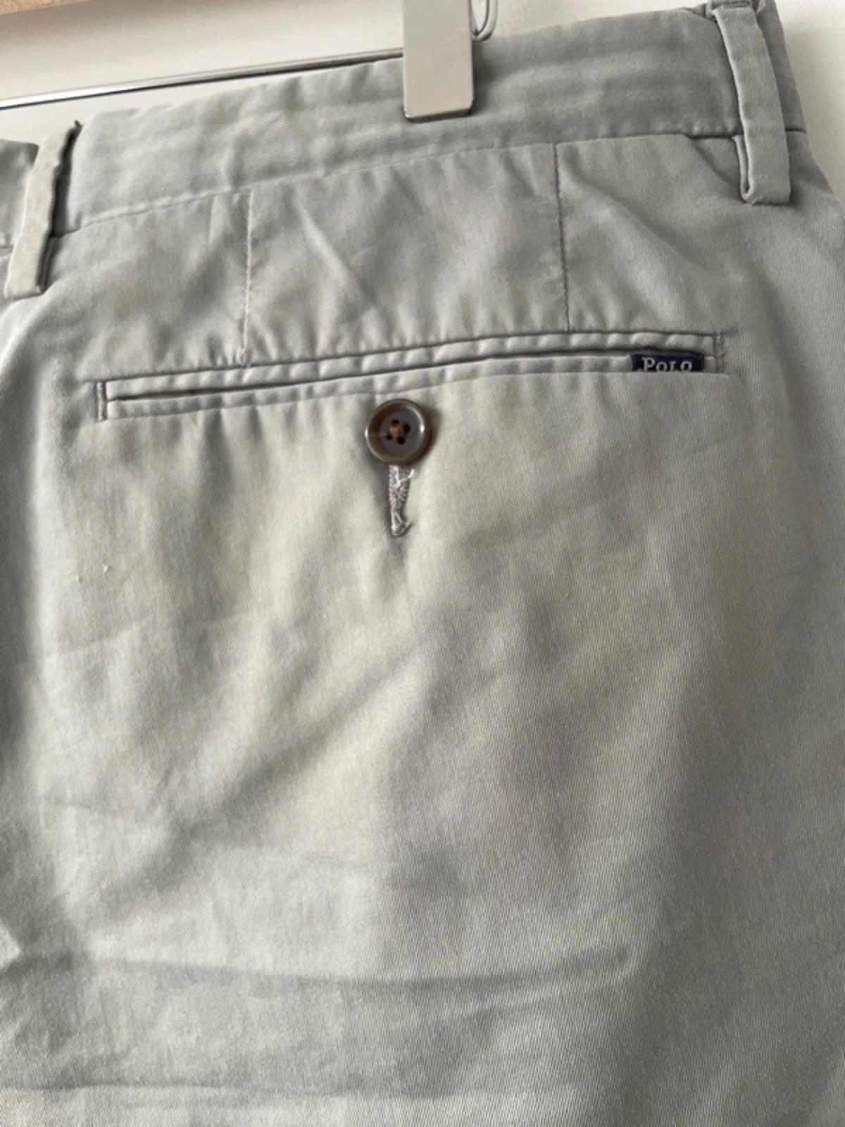 Men’s Ralph Lauren Classic Fit Chino Shorts in Beige - W36/L9 - 3171