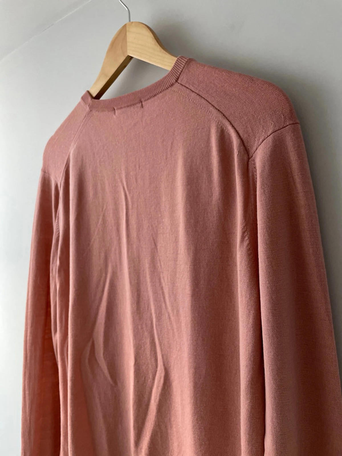 Men’s Uniqlo 100% Wool Crew Neck Long Sleeve Jumper In Pink - XLarge - 2517
