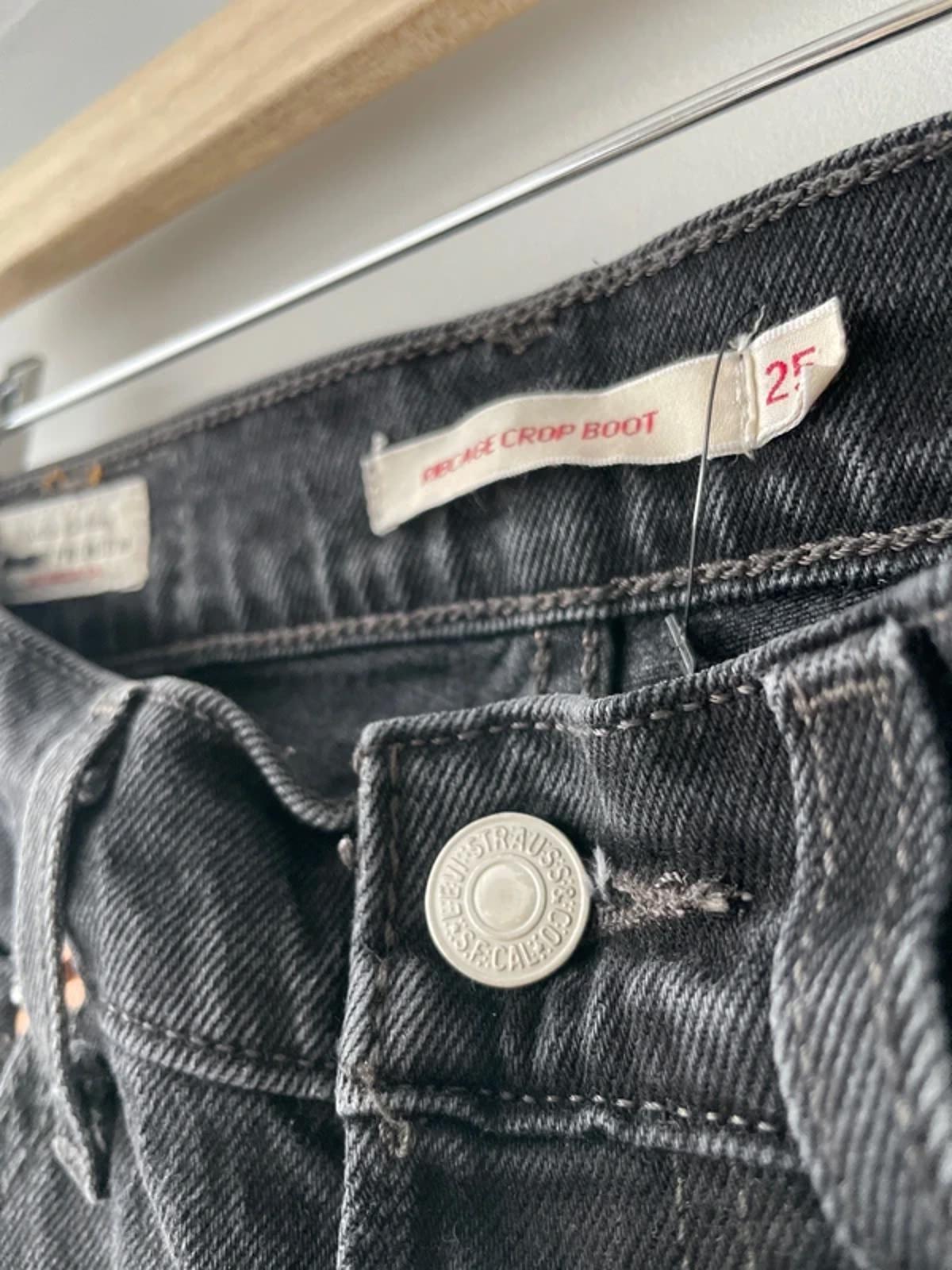 Women’s Levi’s High Waisted Ribcage Boot Straight Fit Jeans In Black - W25/L27 - 3001
