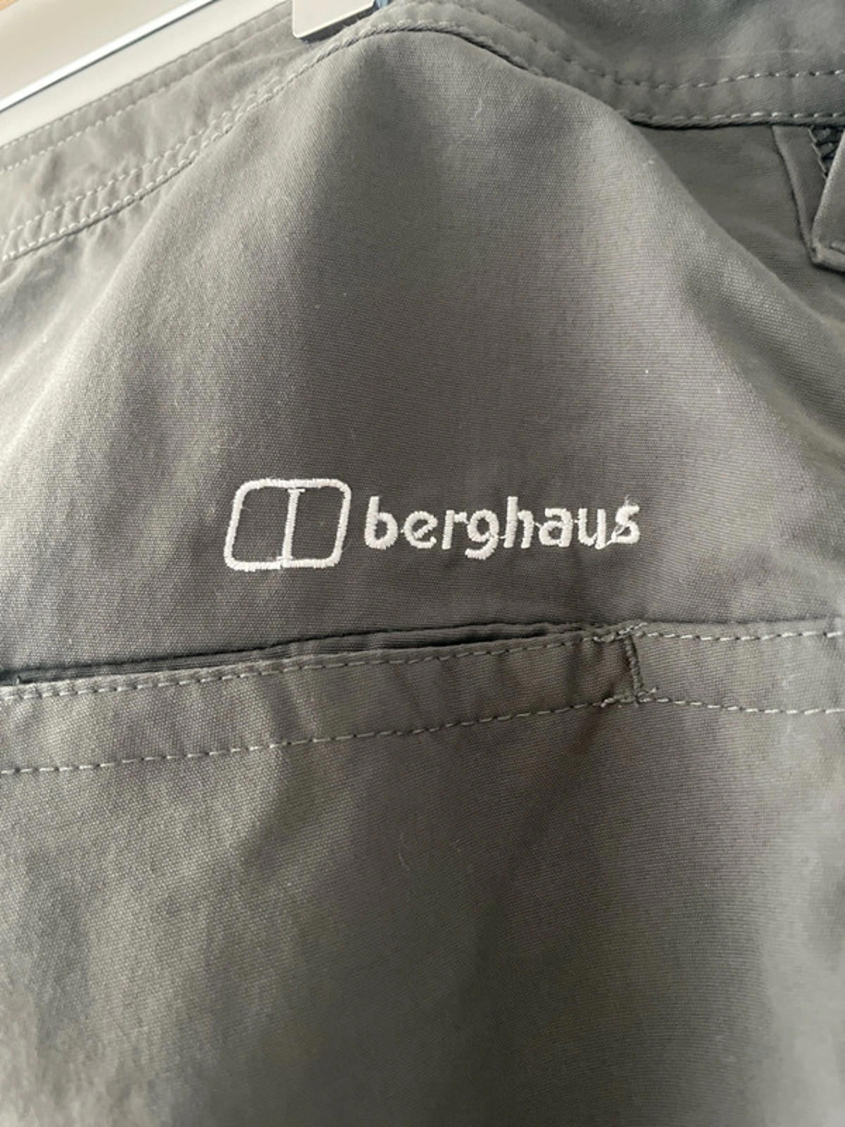 Men’s Berghaus Cargo Trousers / shorts In Grey - W34/L32 - 2441
