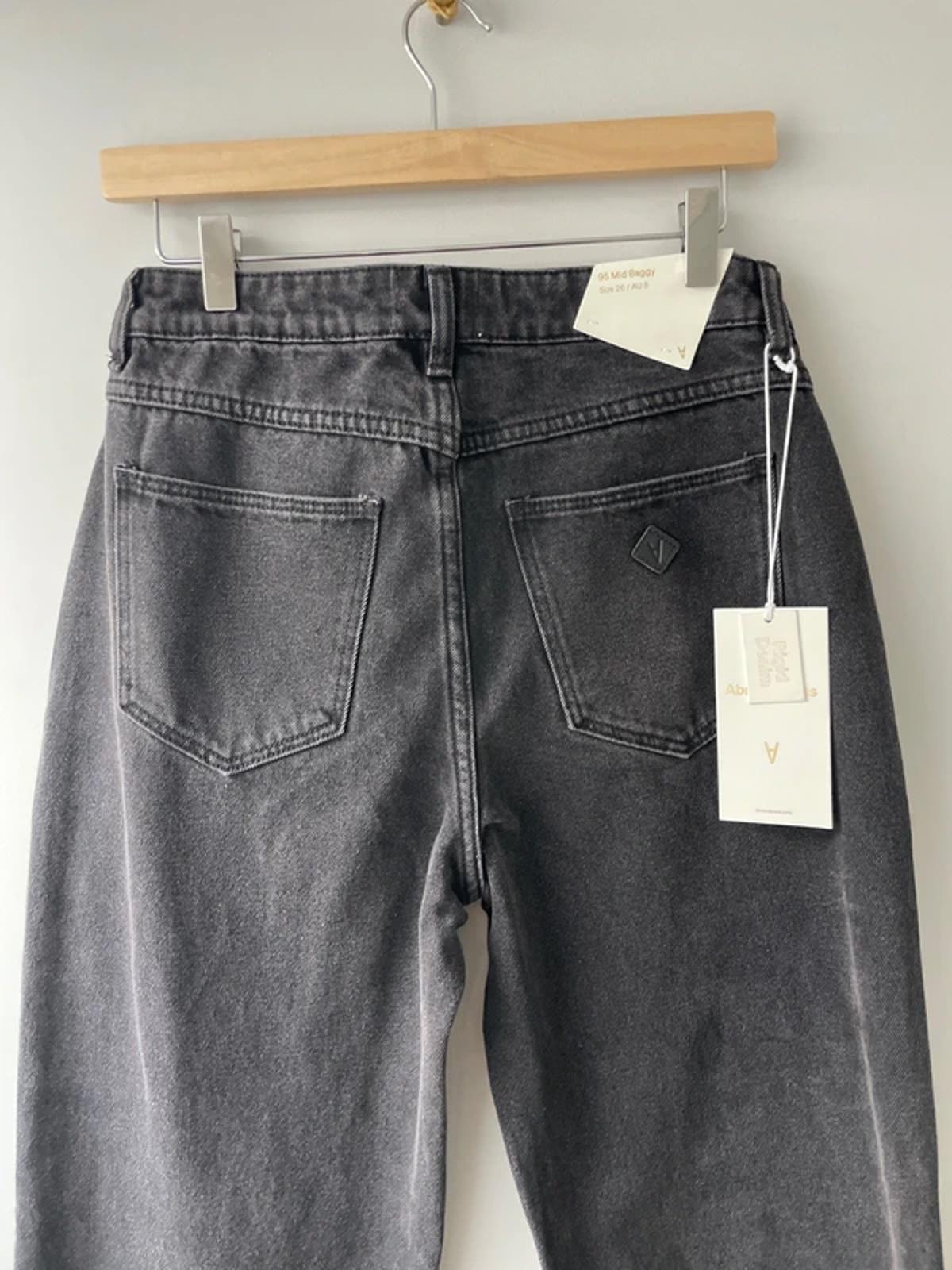 Women’s Abrand Jeans 95 Mid Baggy Jeans in Black - W26/L31 - 3076