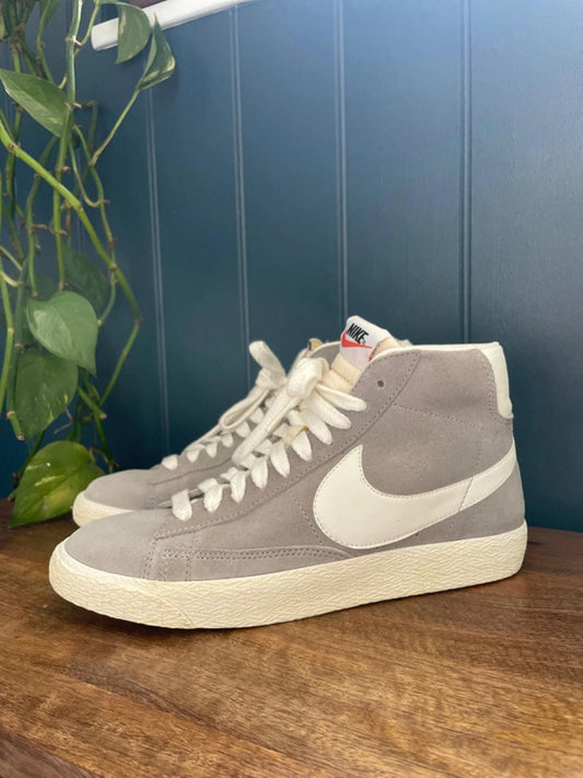 Women’s Nike Blazer Mid Rise Trainers - UK 6 - 1599