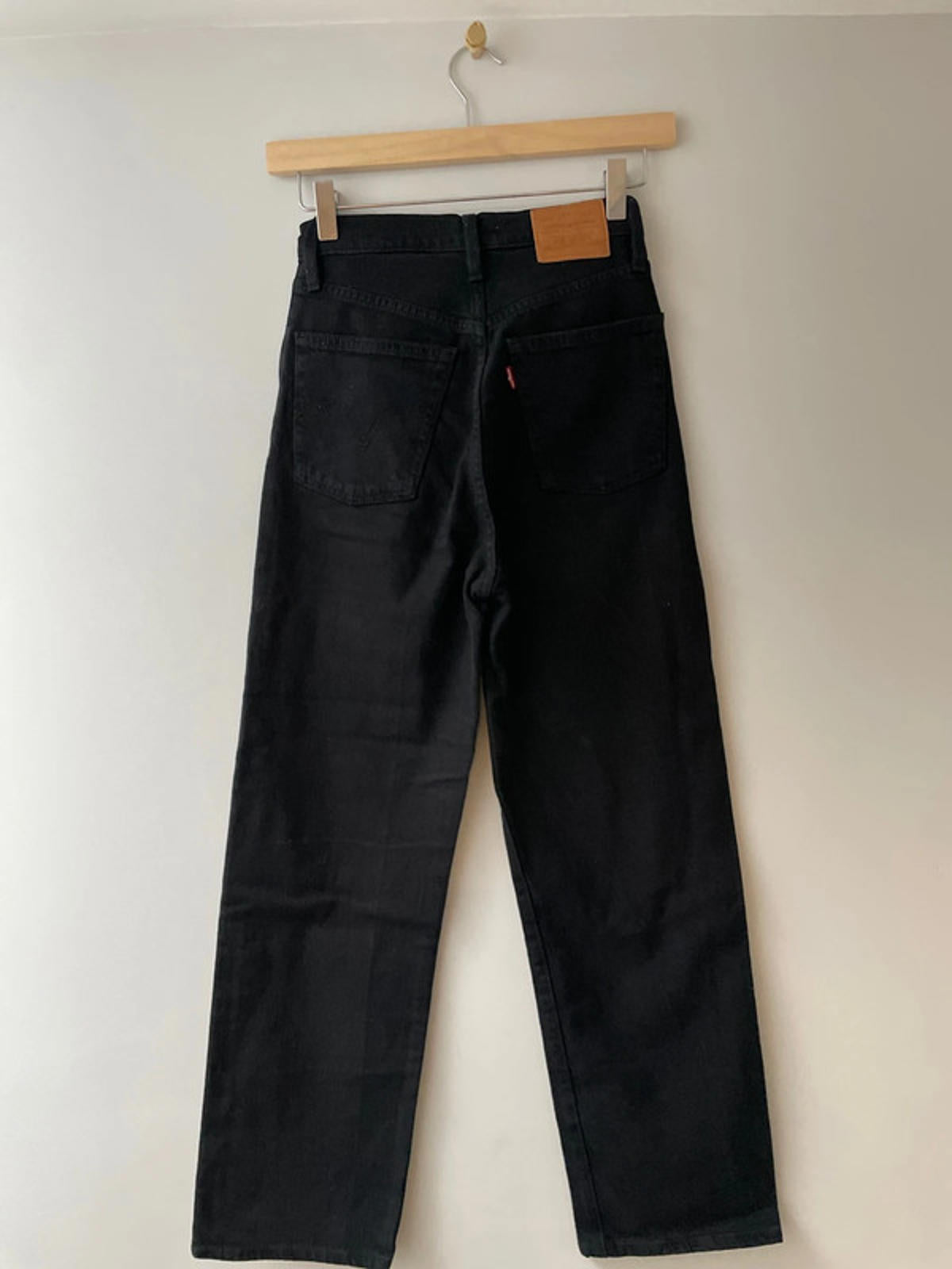 Women’s Levi’s High Waisted Ribcage Straight Fit Jeans In Black  - W24/L27 - 2499