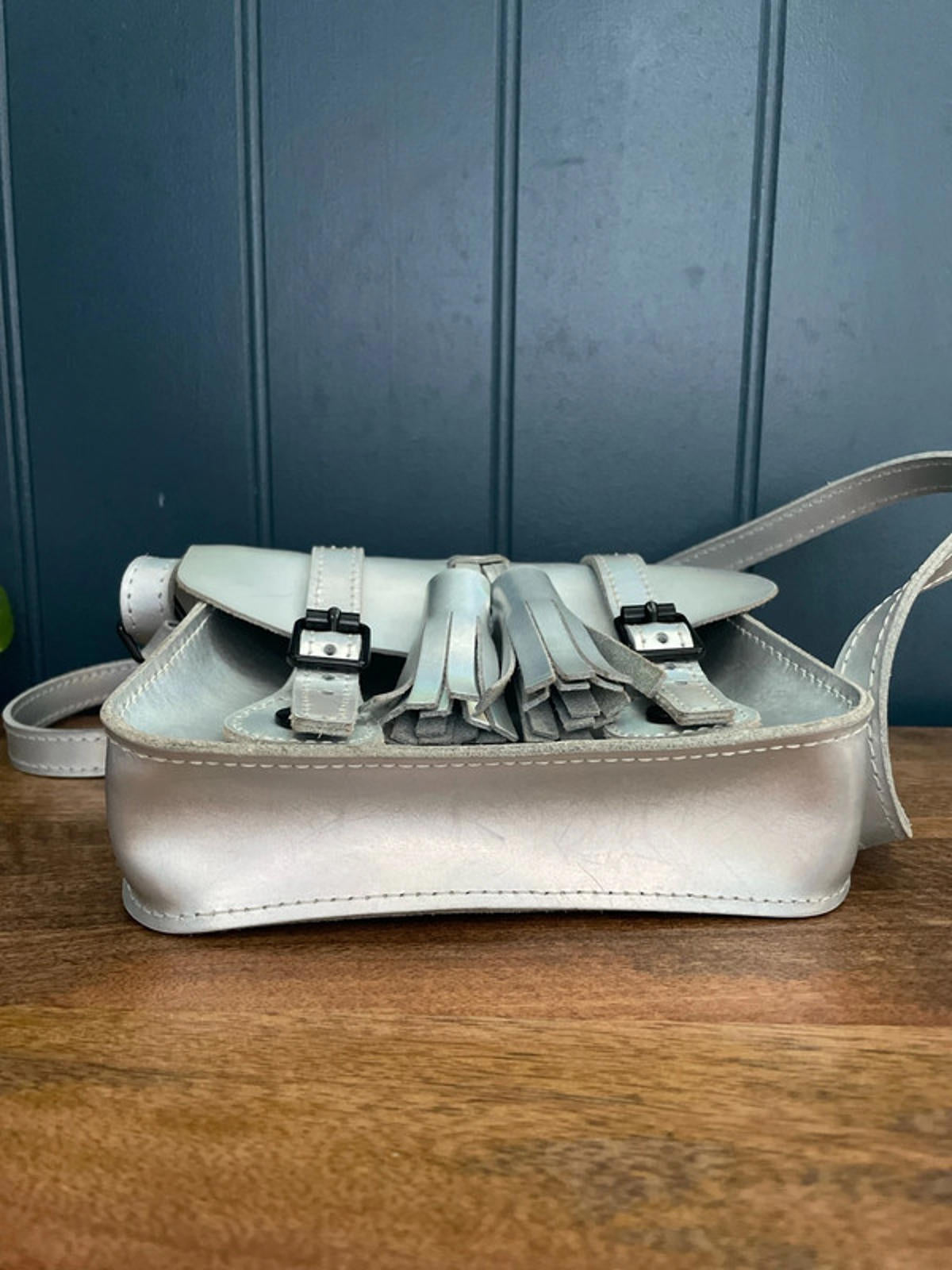 Women's Dr Martens 7'' Iced Metallic Leather Satchel In Silver - 2422