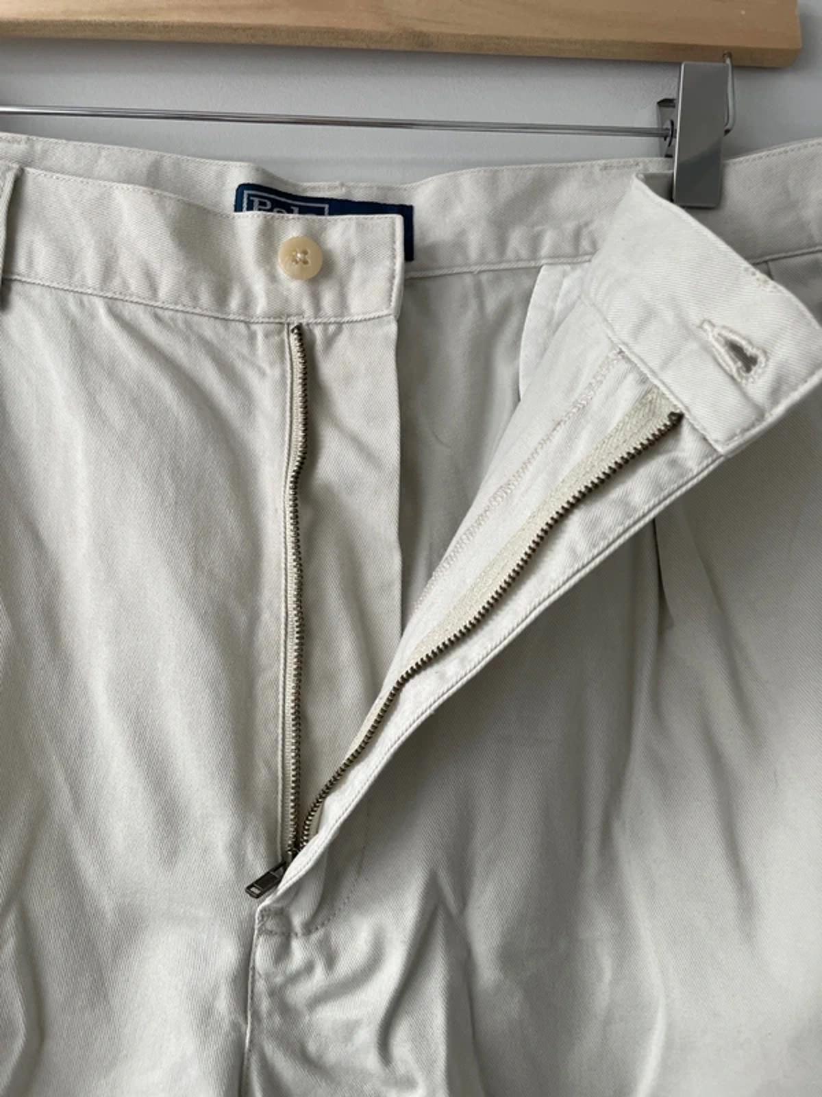 Men’s Ralph Lauren Tyler Shorts in Beige/Cream - W36/L9 - 3173