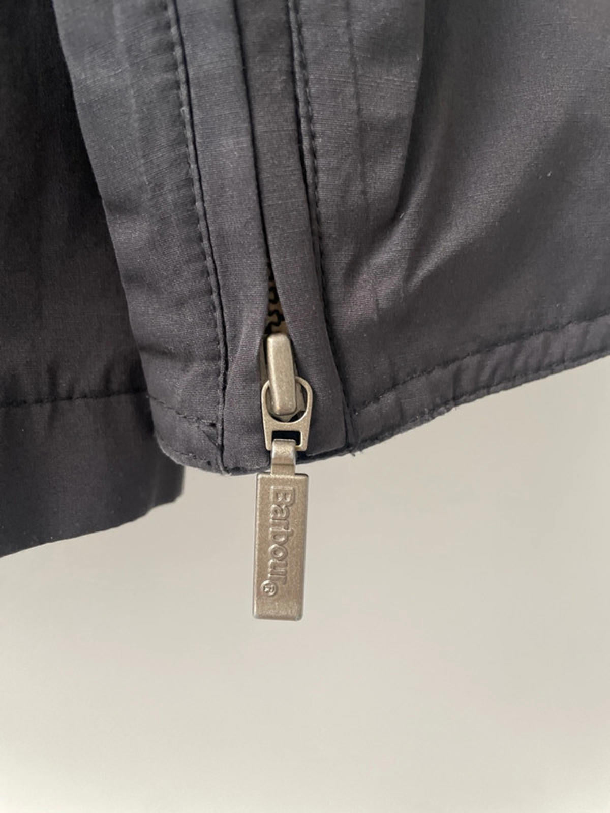 Women’s Barbour Waterproof And Breathable Jacket Packable Hood In Black - UK 12 - 2241