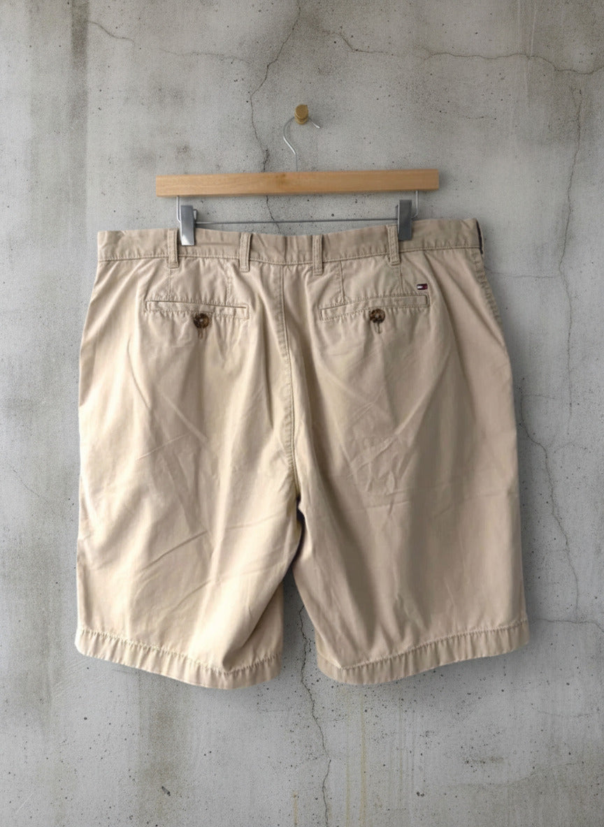 Men’s Tommy Hilfiger Classic Fit Chino Shorts In Beige - W38 - 3254