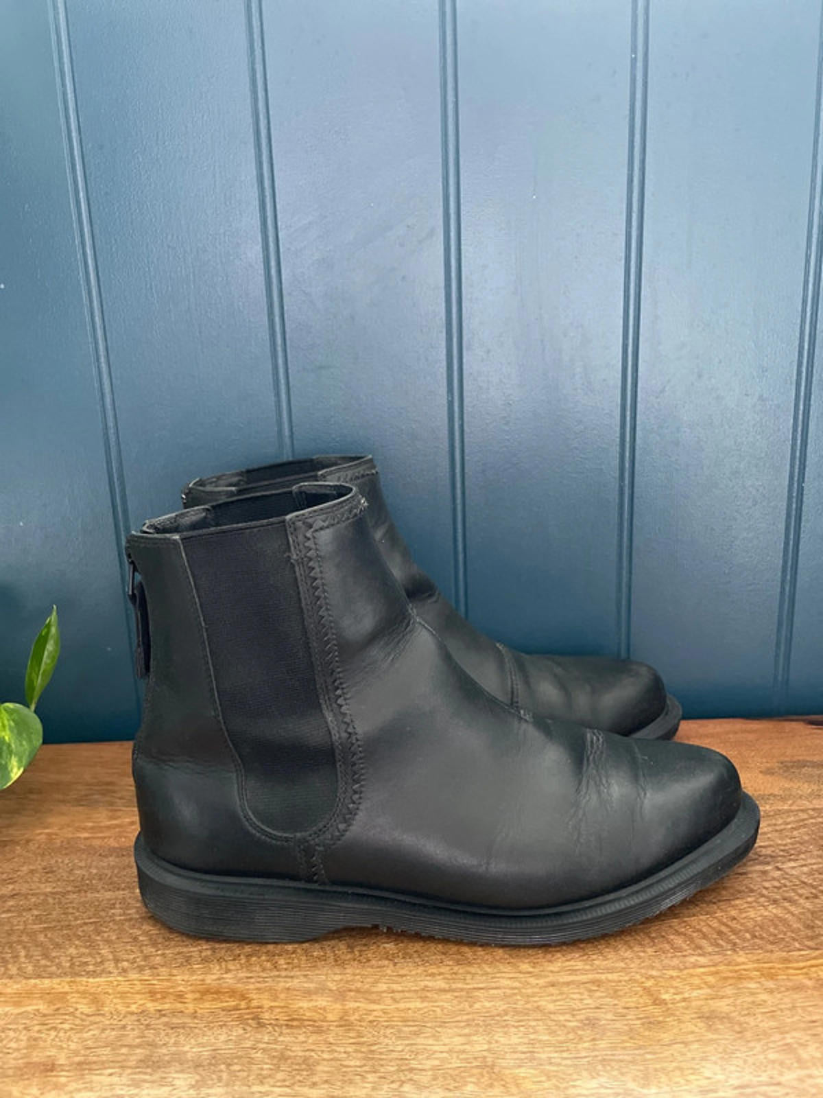 Women’s Dr Martens Zillow Premium Leather Chelsea Boots with Zip In Black - UK6 - 2182