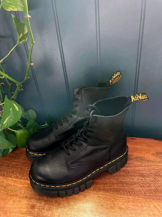 Women’s Dr Martens Audrick 8 Eyelet Mid Calf Lace Up Boots In Black - UK5 - 2161