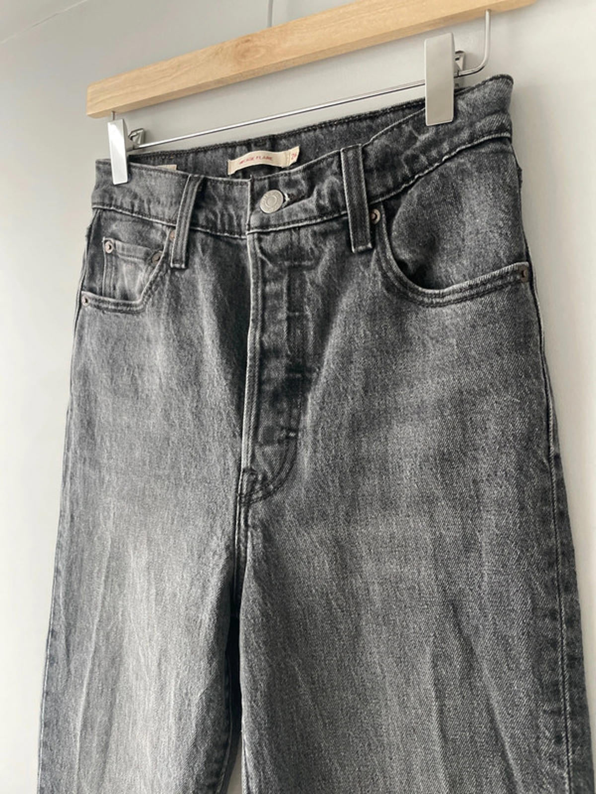 Women’s Levi’s Ribcage High Waisted Flare Fit Raw Hem Jeans In Black - W26/L25 - 2491