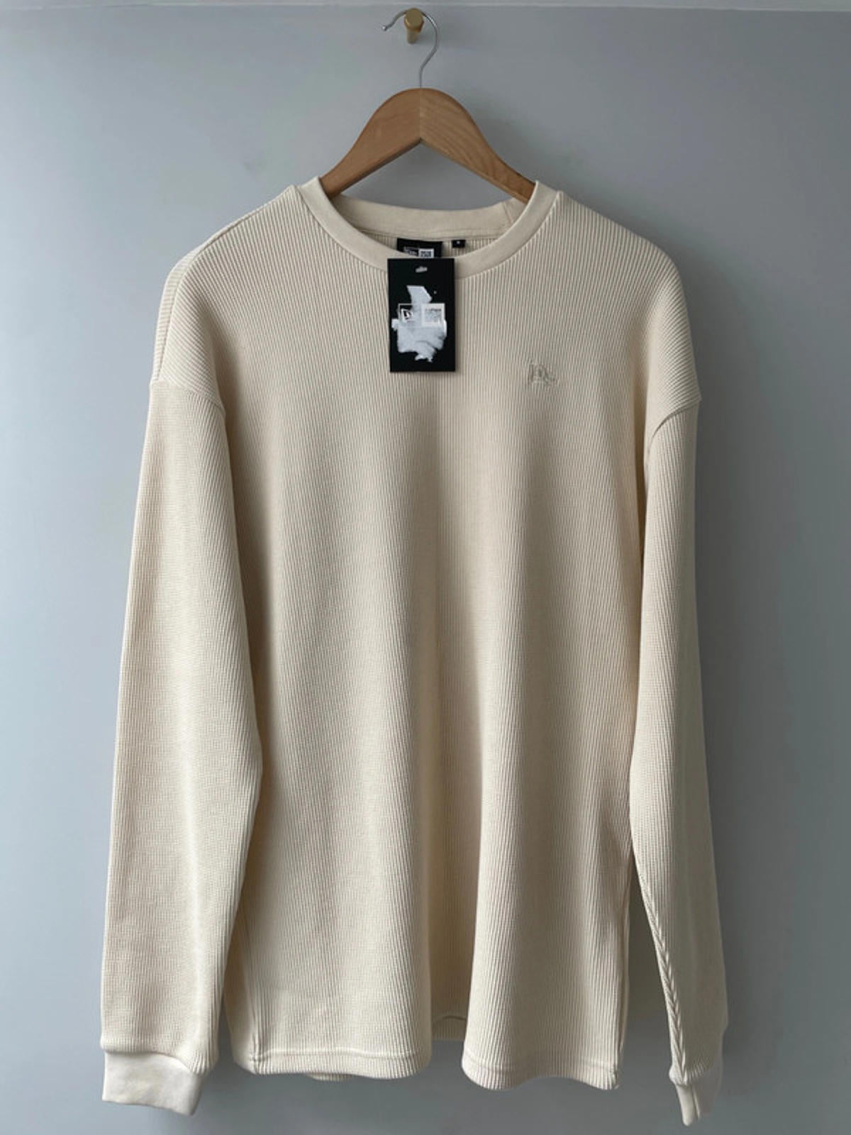 Men’s New Era Waffle Knit Crew Neck Long Sleeve Jumper in Cream - Small - 2335