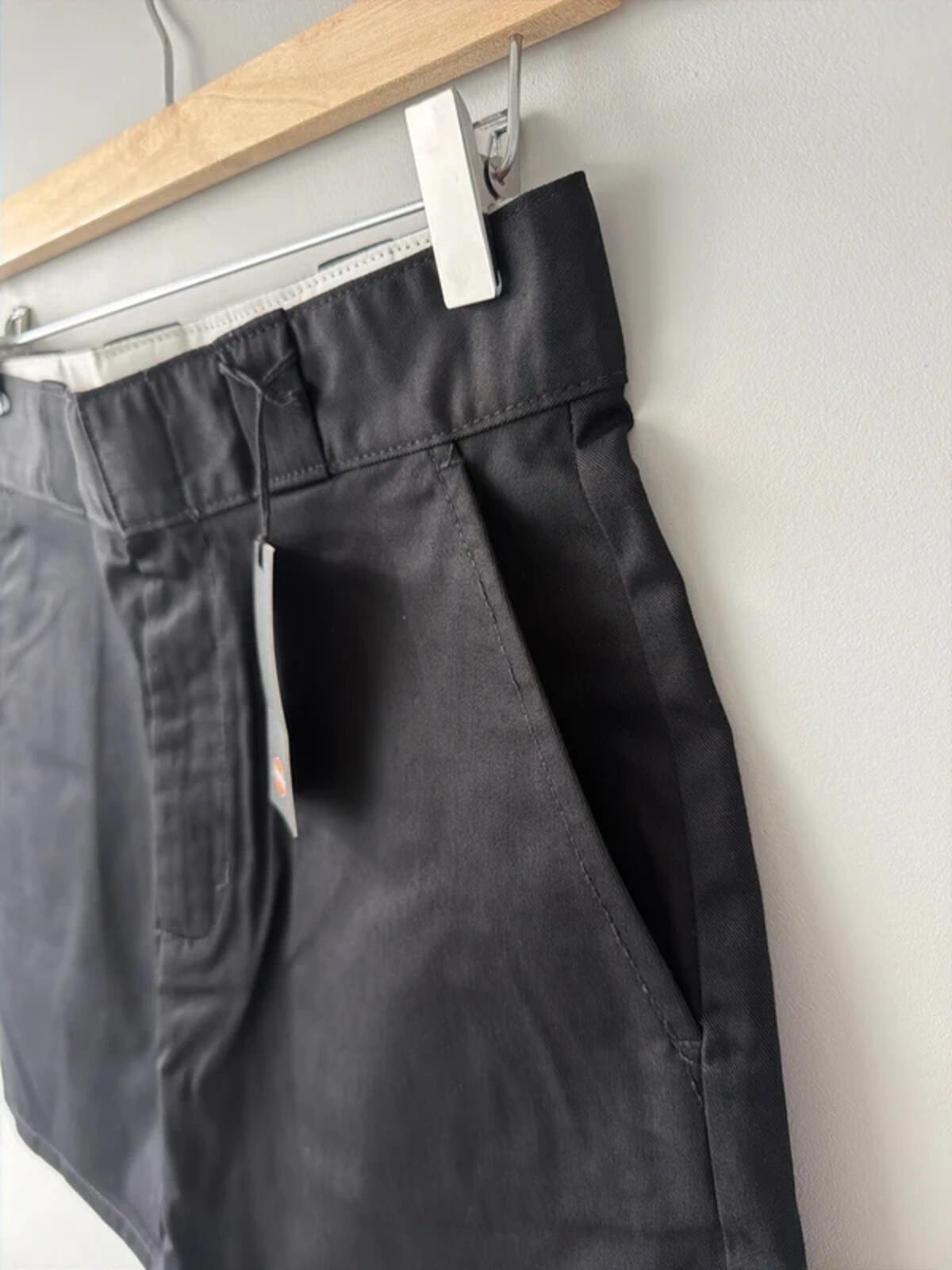 Women’s Dickies mini work skirt with pockets in black - W26 - 3439