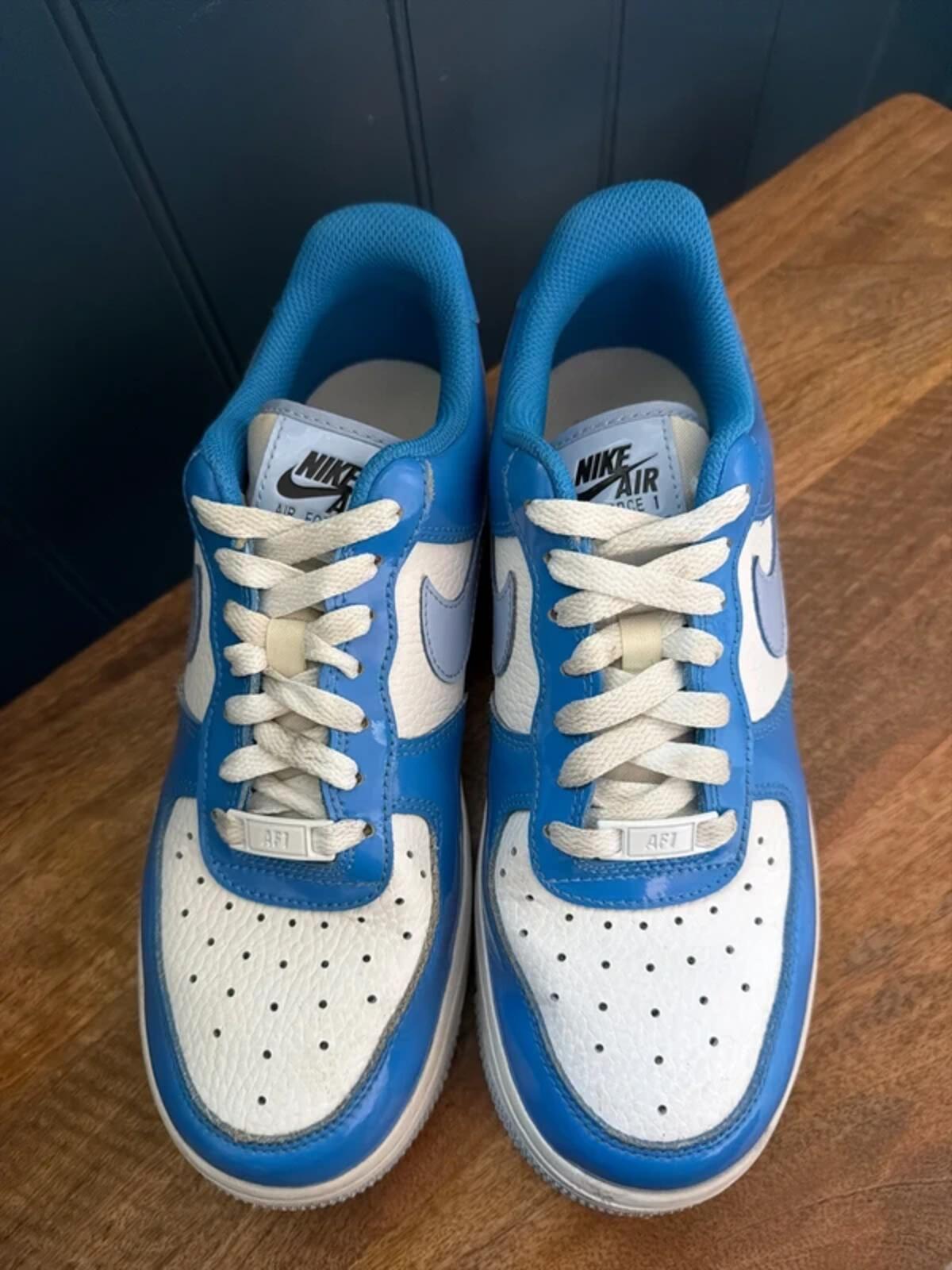 Women's Nike Air Force 1 chunky sole trainers in blue - uk5.5