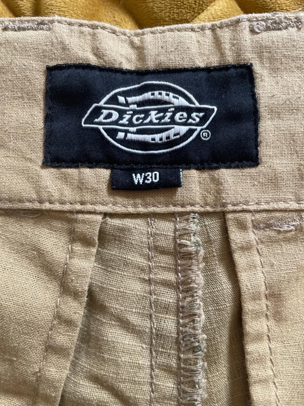Men’s Dickies Camouflage Print Baggy Fit Cargo Shorts In Green - W30/L10 - 3122