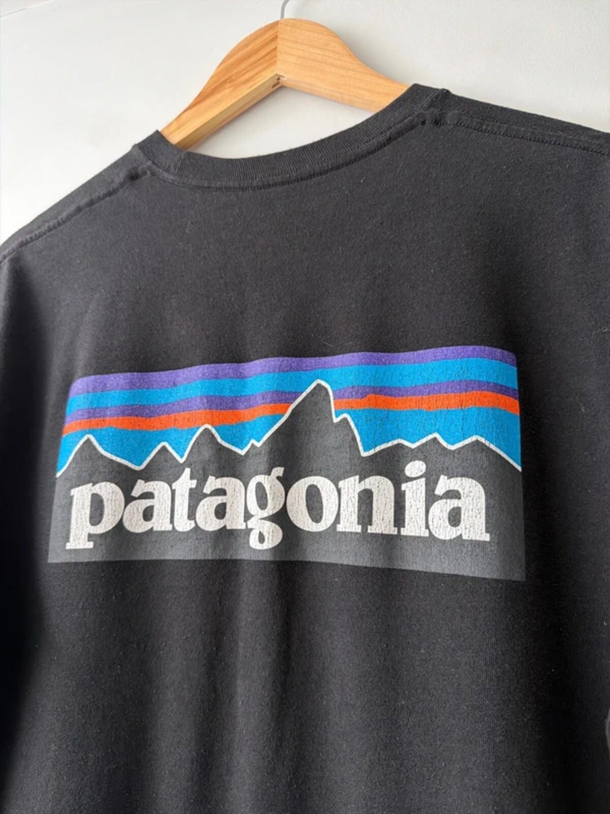 Men’s Patagonia Crew Neck Printed T-shirt In Black - Medium - 3359
