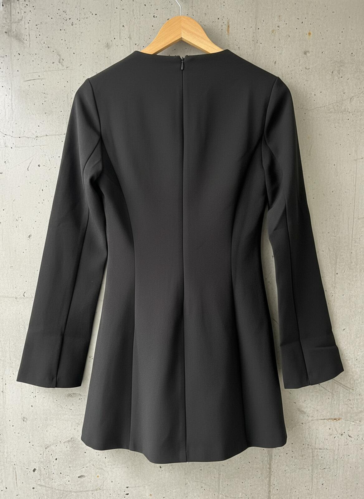 Womens Weekday Zip Back Dress With Flared Sleeves In Black - UK8 - 3483