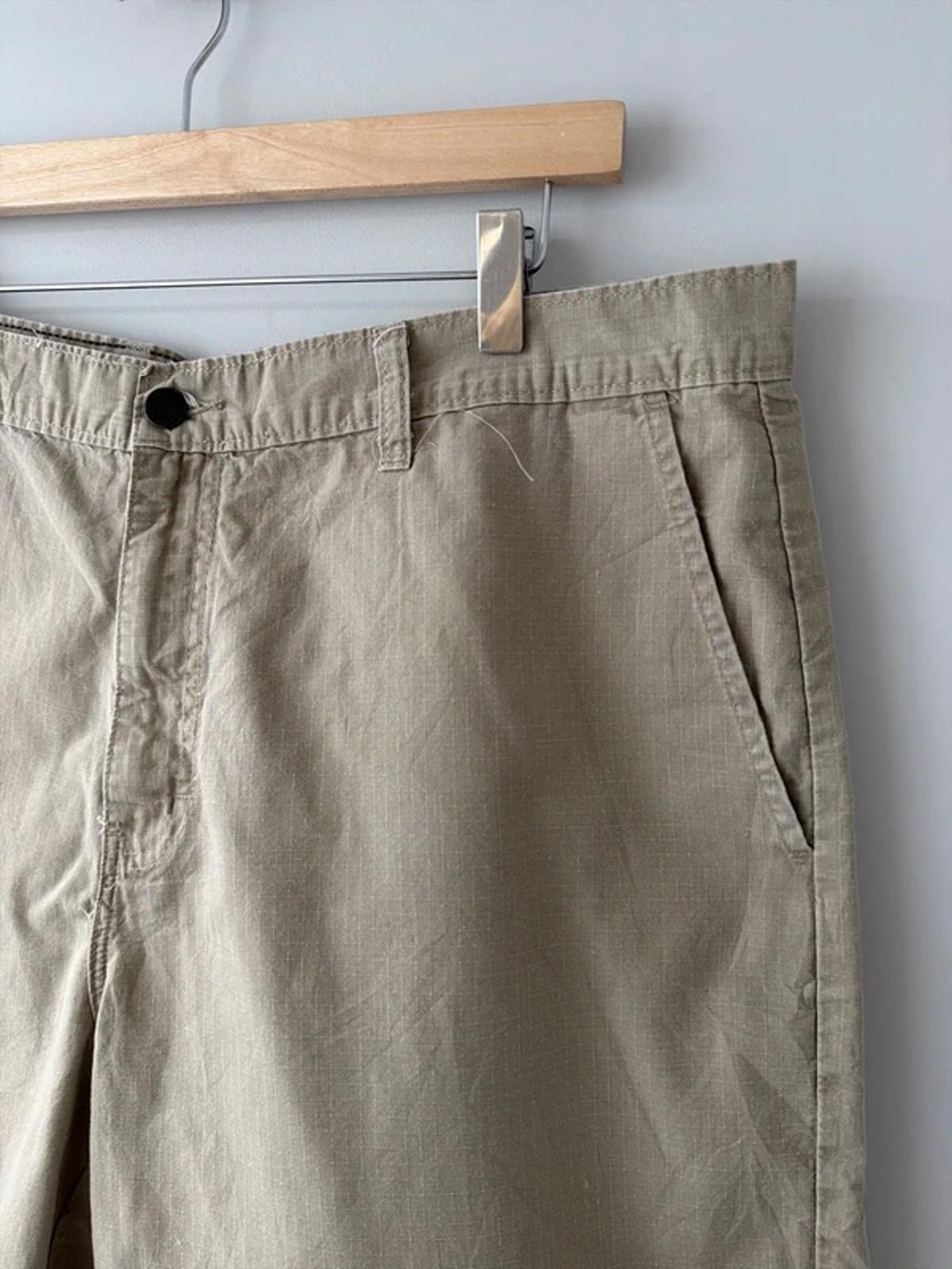 Men’s Dickies Baggy Fit Cargo Shorts In Beige - W38 - 3274