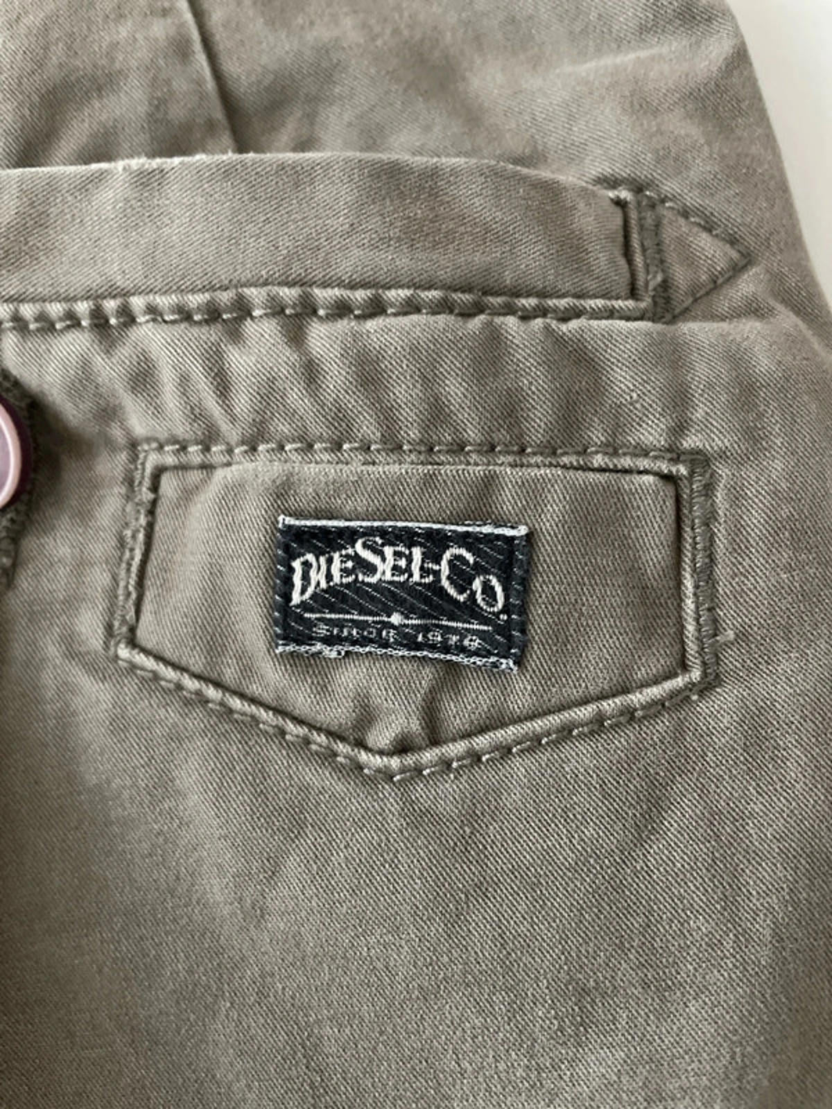 Men’s Diesel Stright Fit Classic Chino Trousers In Beige - W33/L34 - 2789