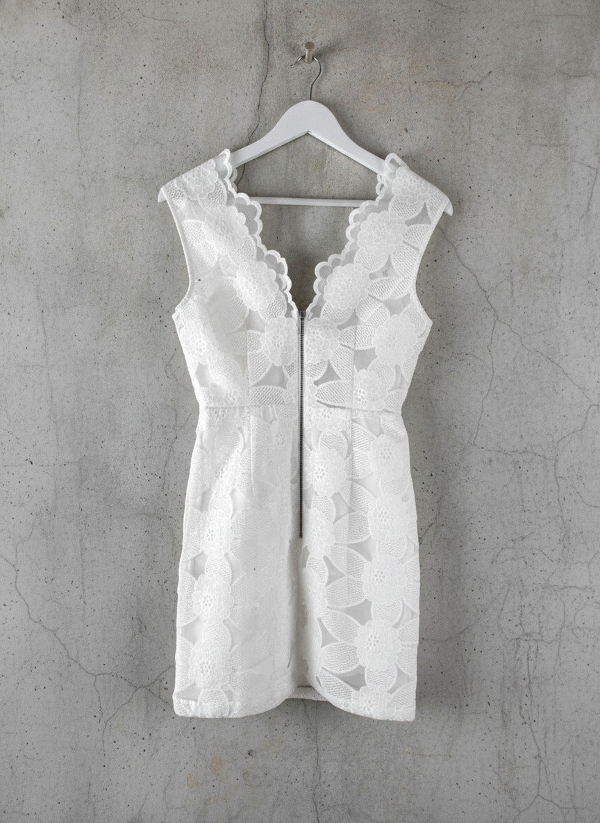 Women’s Alice McCall Premium Lace Mini Dress In White - UK6 - 1433