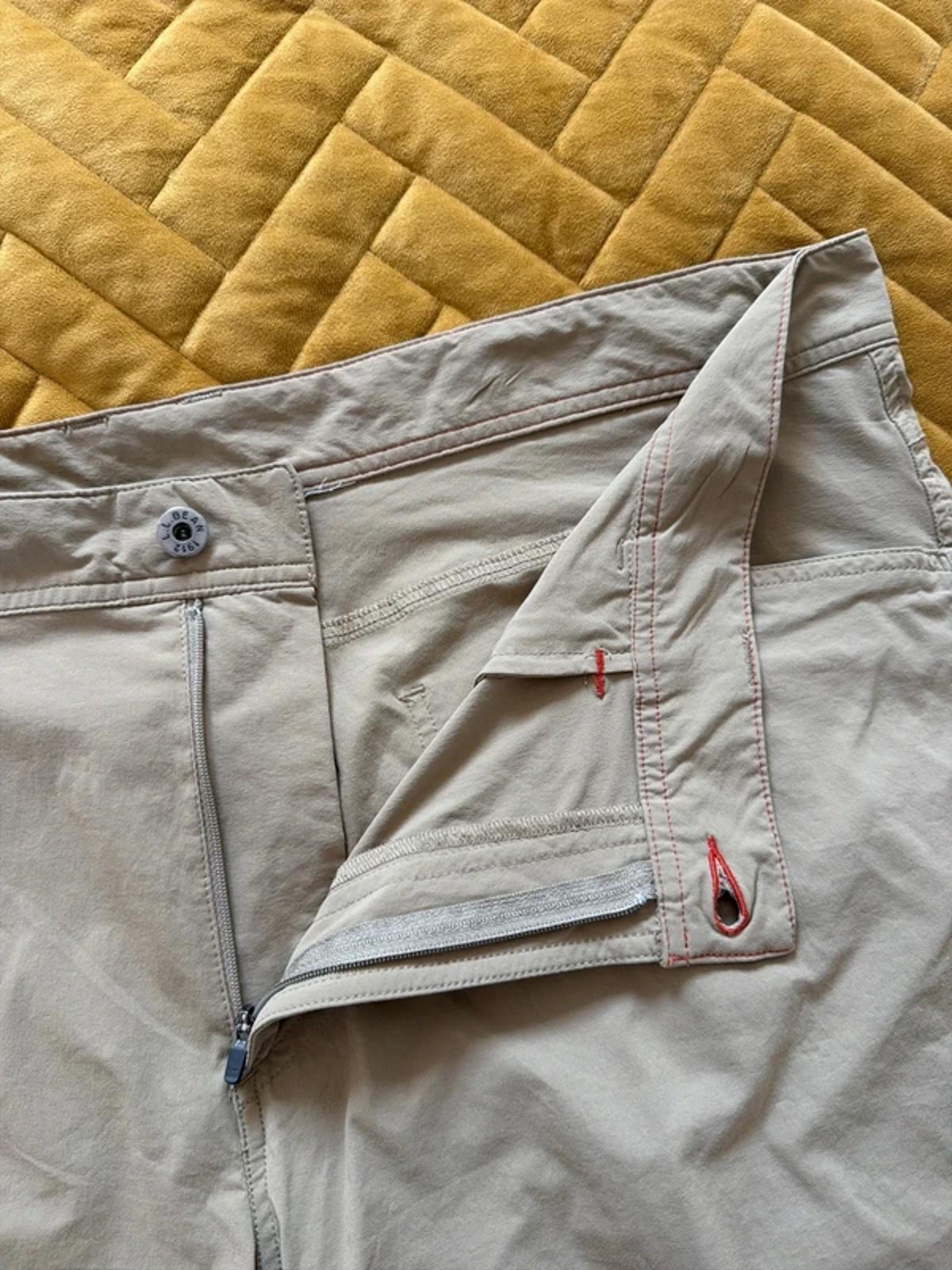 Men’s L.L.Bean Cresta Cargo Shorts In Beige - W40 - 3264