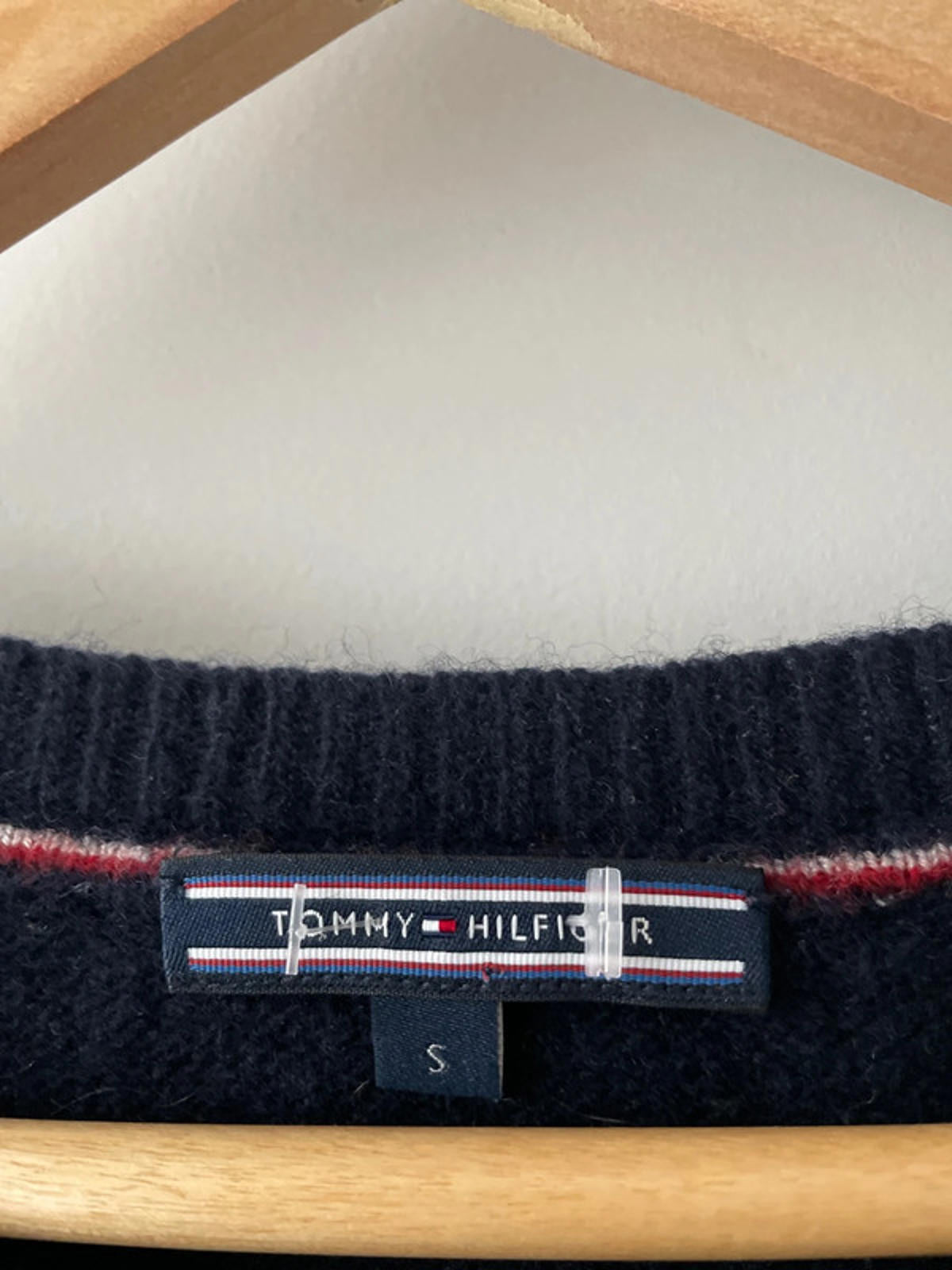 Women's Tommy Hilfiger Premium Wool Jumper In Navy/Yellow - Small - 2621