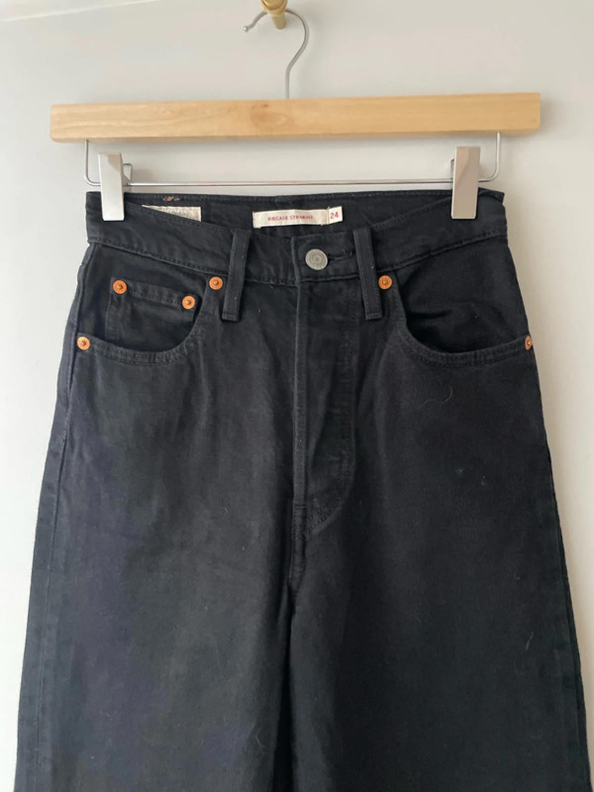 Women’s Levi’s High Waisted Ribcage Straight Fit Jeans In Black  - W24/L27 - 2499