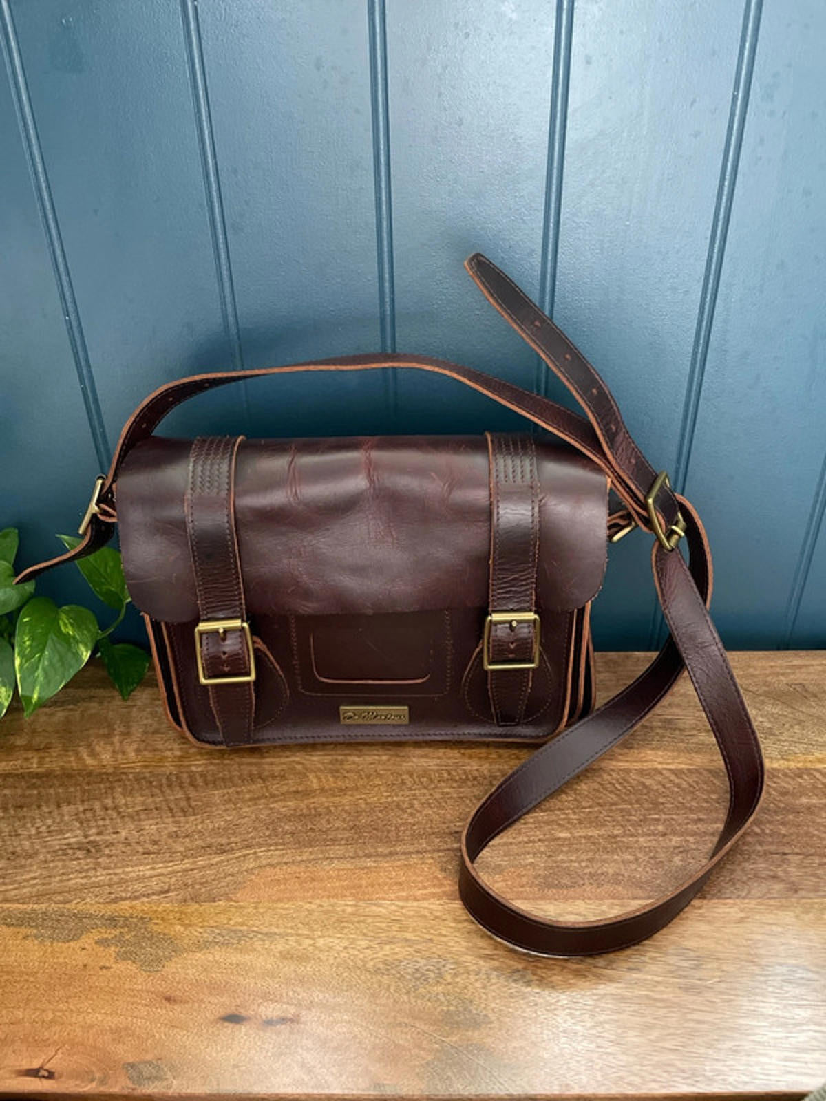 Unisex Dr Martens Premium Leather Satchel In Brown - 2417