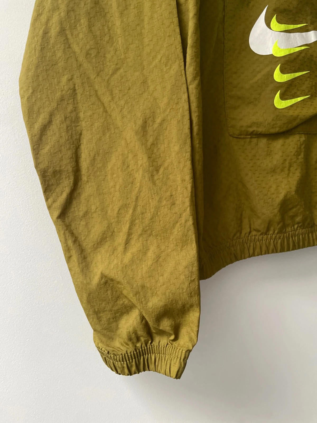 Women’s Nike 1/4 Zip Windbreaker Jacket Coat in Olive Green - XSmall - 2305