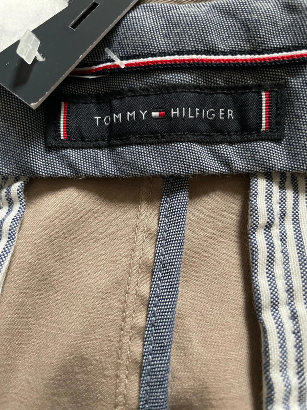 Men’s Tommy Hilfiger Denton Straight Leg Chino Trousers In Beige - W32/L32 -2874