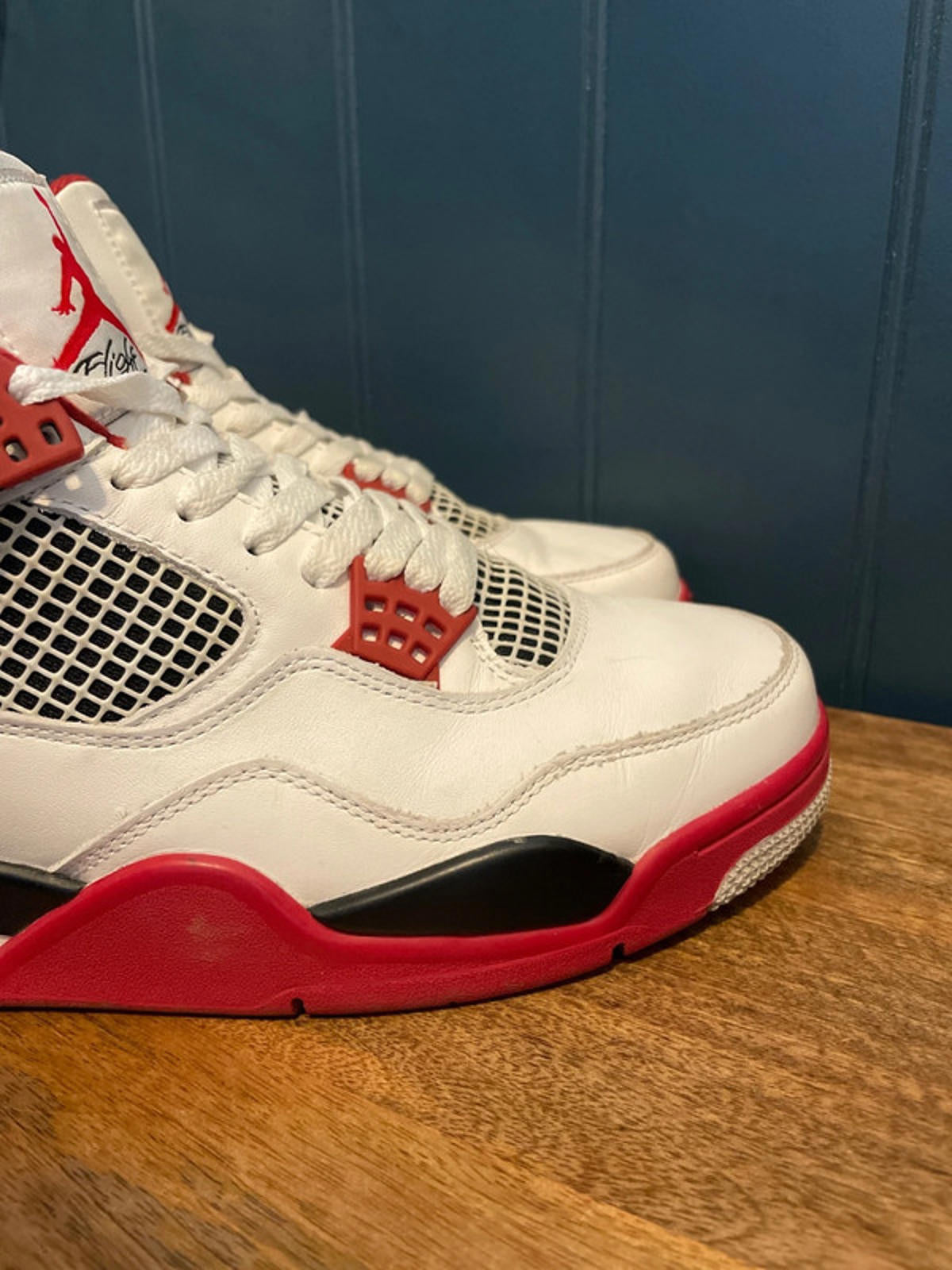Men’s Nike Air Jordan 4 Retro "Fire Red 2020" Trainers - UK 8 - 2770