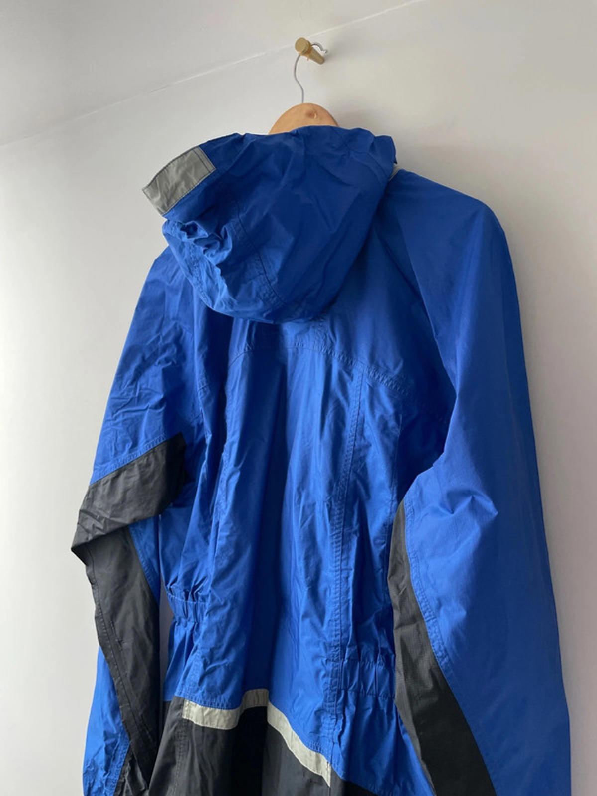 Men’s Patagonia Hooded Waterproof Jacket Coat In Blue - XLarge - 2026