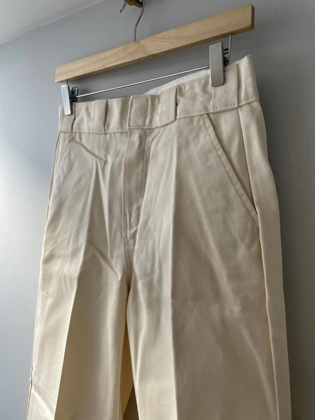 Women’s Dickies Elizaville Straight Leg Chino Trouser In Cream - W26/L29 - 3008