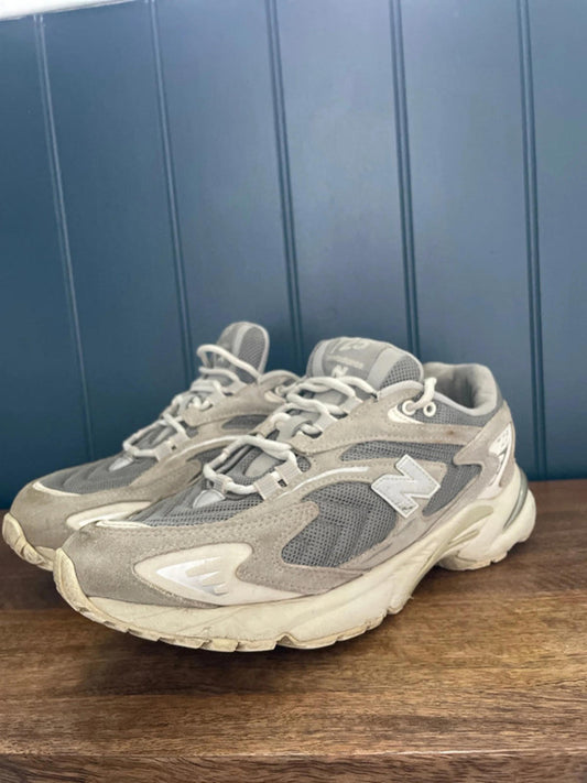 Men’s New Balance 725 Trainers With Chunky Sole - UK 8 - 1000