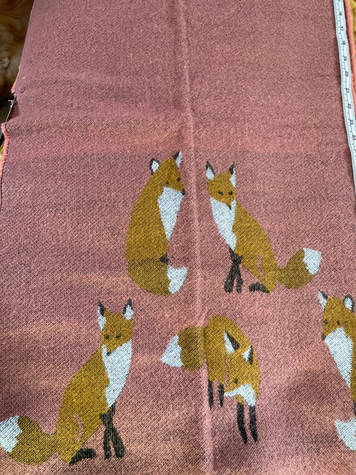 Women’s Wool Scarf in Soft Pink with a Fox Design - 2670