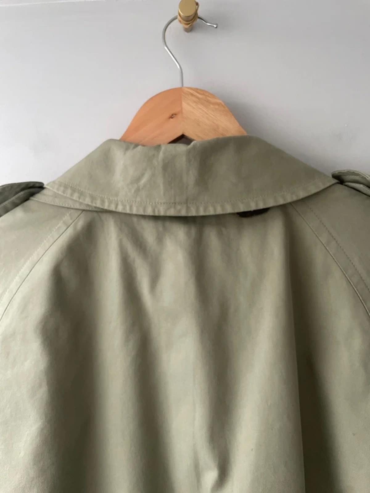 Women’s Burberry Kensington Vintage Double Breasted Trench Coat in Light Green - Uk16 - 3000