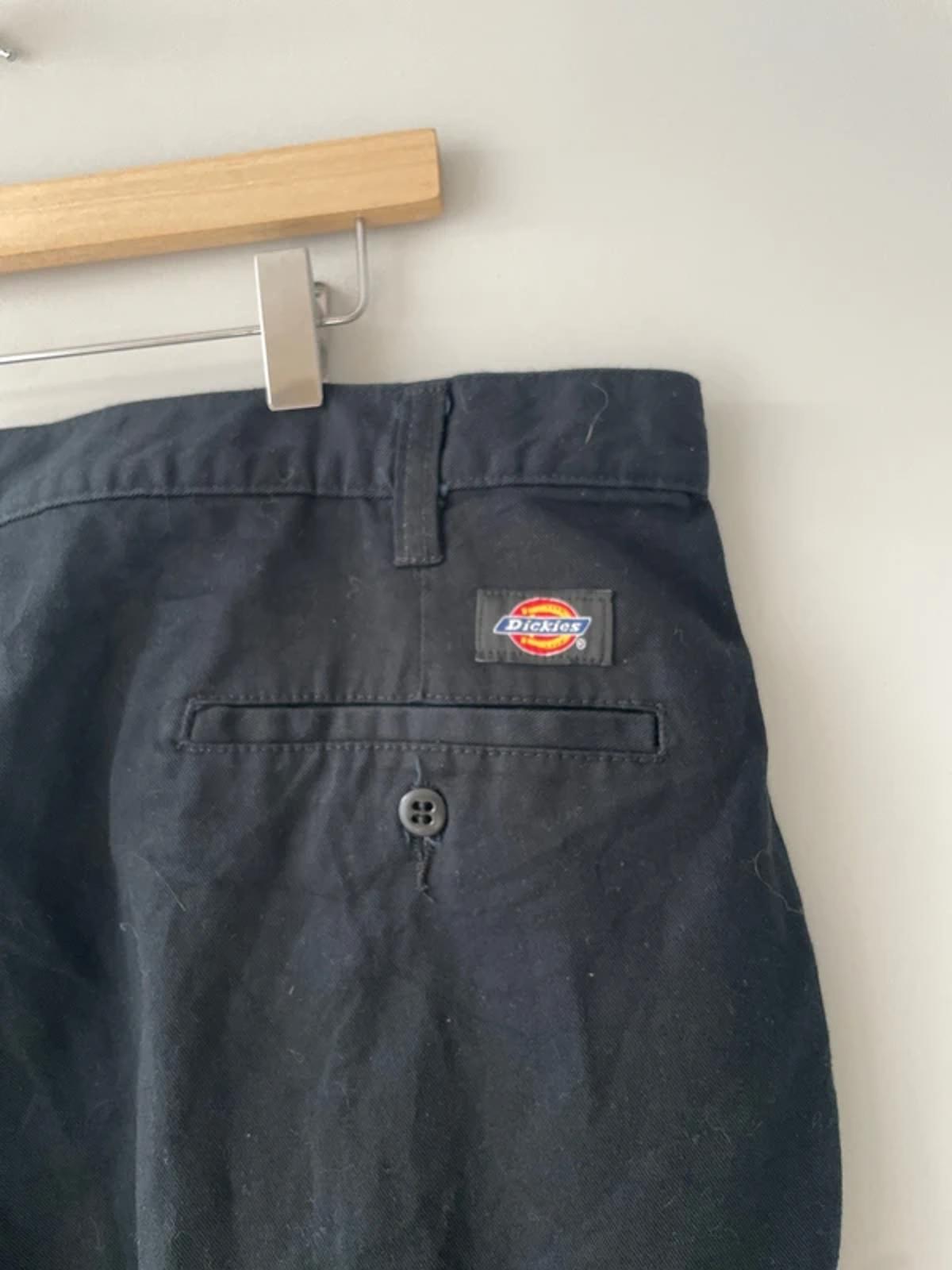 Men’s Dickies Baggy Fit Cargo Shorts In Black - W38/L13 - 3128