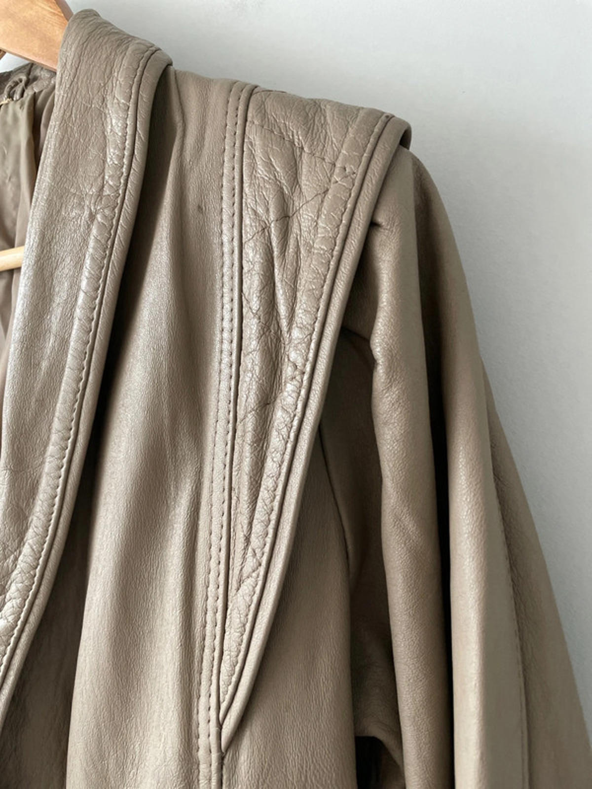 Women’s Premium Leather Vintage Jacket Coat With Belt In Beige - Small - 2426