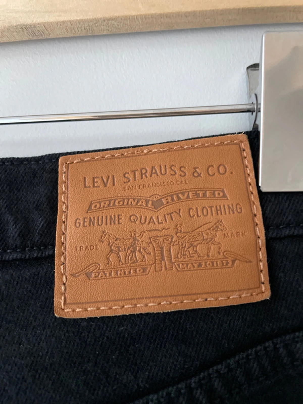 Women’s Levi’s High Waisted Ribcage Straight Fit Jeans In Black  - W24/L27 - 2499