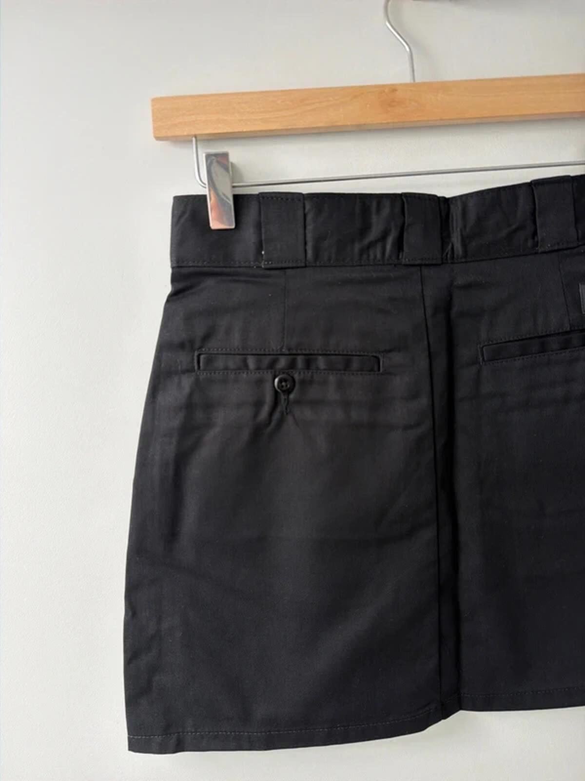 Women’s Dickies mini work skirt with pockets in black - W26 - 3438