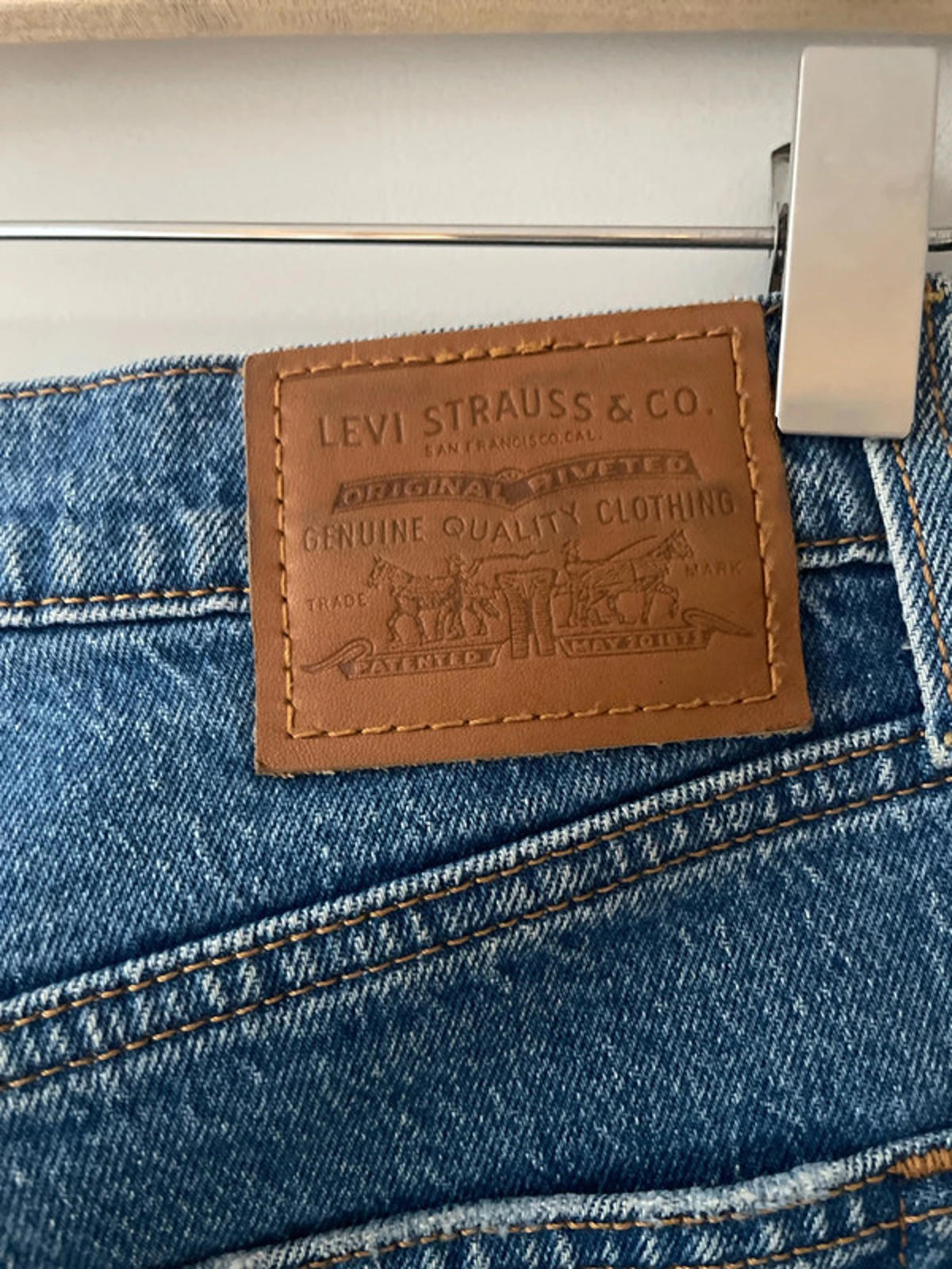 Women’s Levi’s High Waisted Ribcage Crop Boots Fit Jeans In Navy - W27/L27 -2760