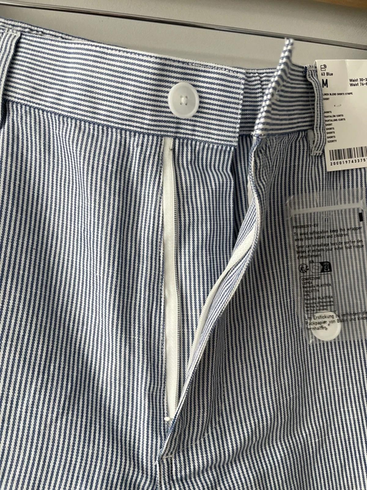Men’s Uniqlo Linen Stripped Shorts in Light Blue and White - W30-33/L9 - 3167