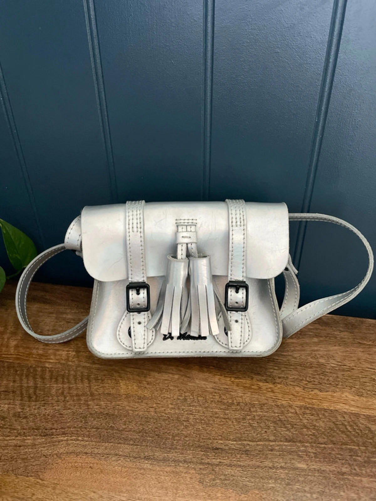 Women's Dr Martens 7'' Iced Metallic Leather Satchel In Silver - 2422