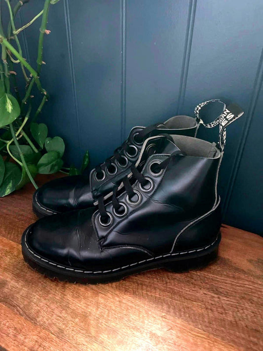 Women’s Vegetarian Shoes Made In England Lace Up Ankle Boots in Black - UK7 - 2168