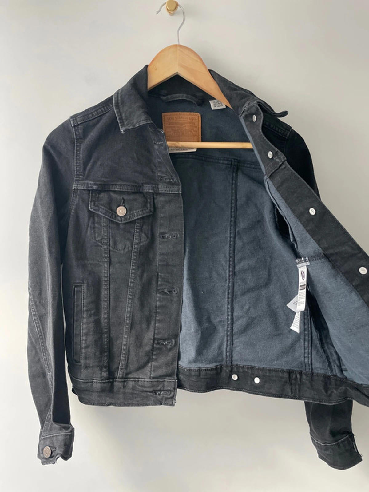 Women’s Levi’s Premium Denim Trucker Jacket In Black Wash - Small - 2463