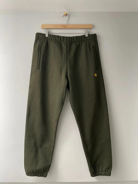 Men’s Carhartt WIP Chase Joggers with Hidden Draw String In Olive/Gold - Medium - 2414