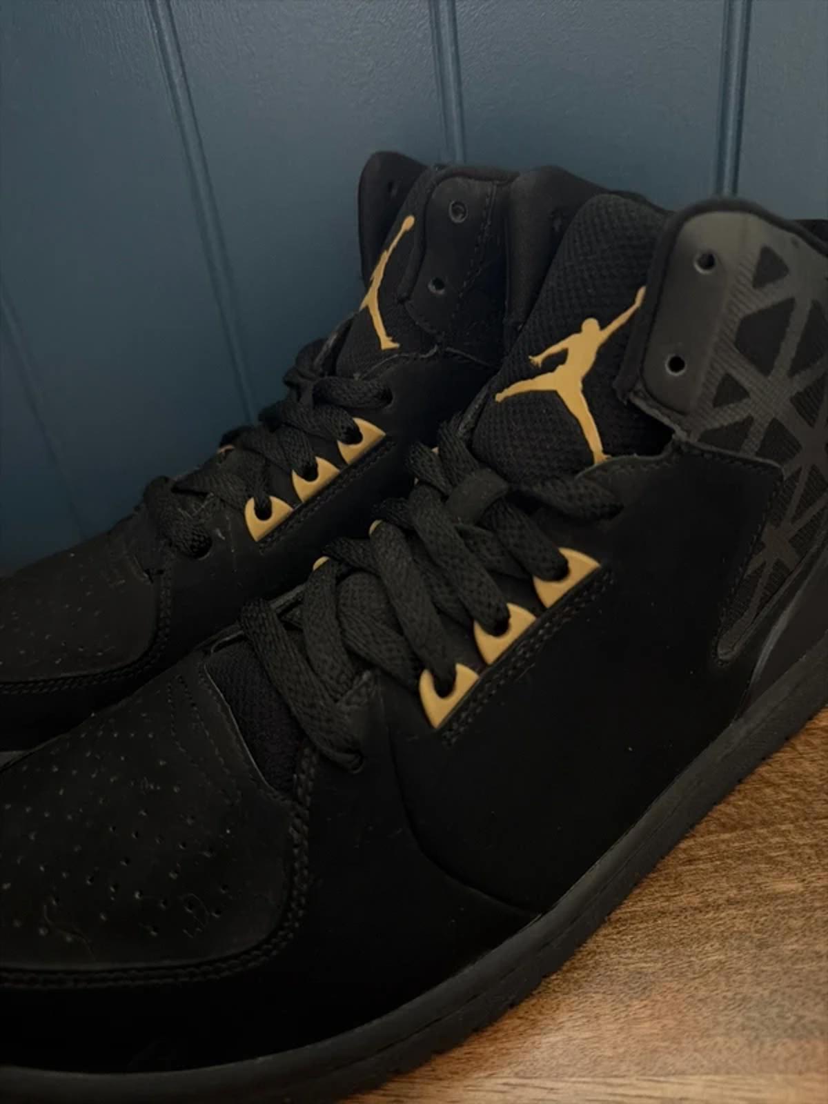 Men’s Nike Air Jordan 1 Flight 3 Basketball Trainers In Black - Uk9.5 -3300